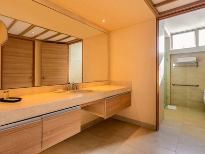 HOTEL ZUANA BEACH RESORT