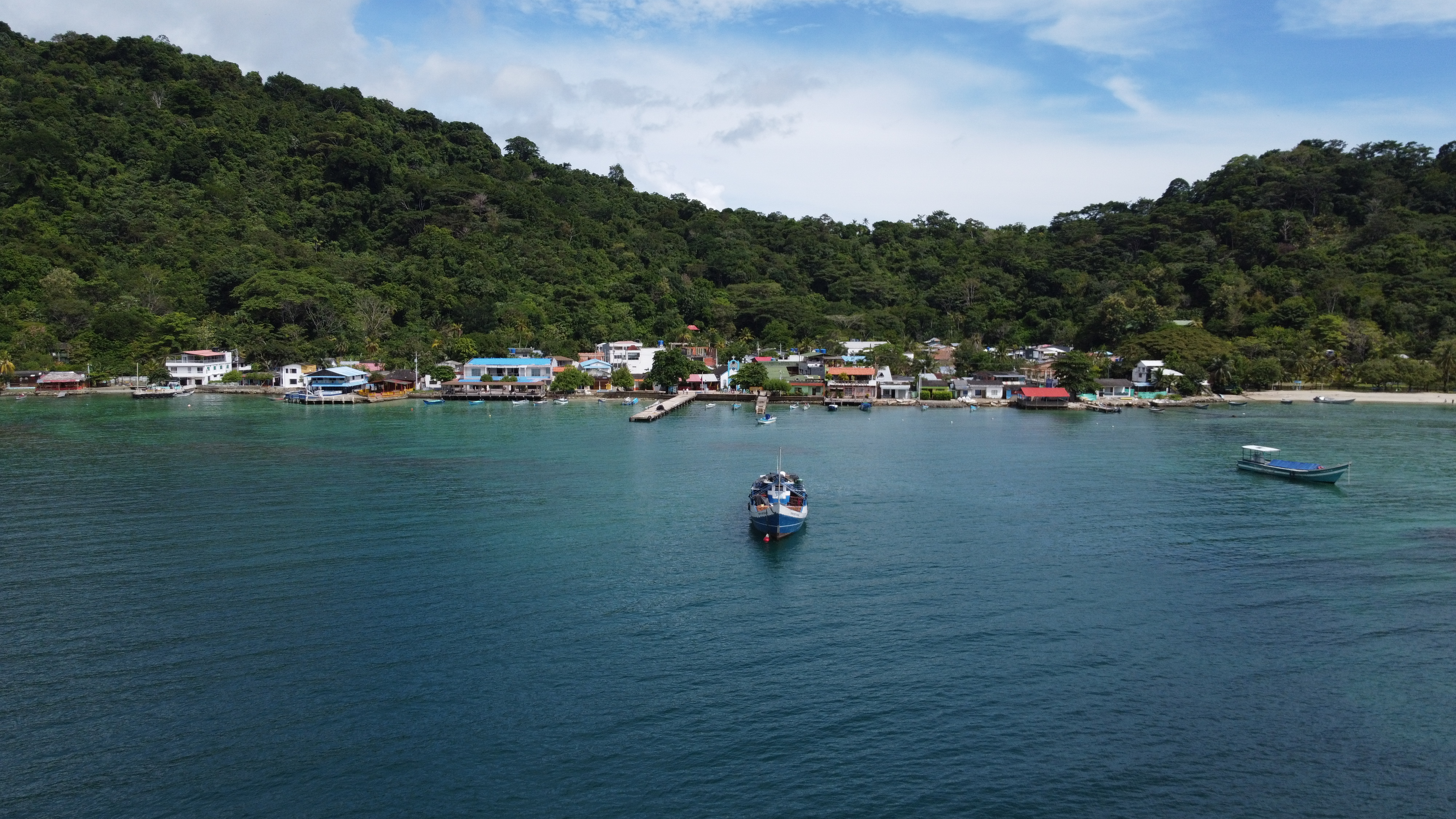 Capurganá: Descubre playas vírgenes, caminatas mágicas y aventuras caribeñas desde Necoclí